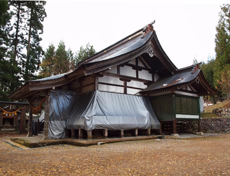 ���h�Ȕq�a�̉��ɂ͏������l�̏o�����肪����A�Ð쒬�̐_�Ђ���������